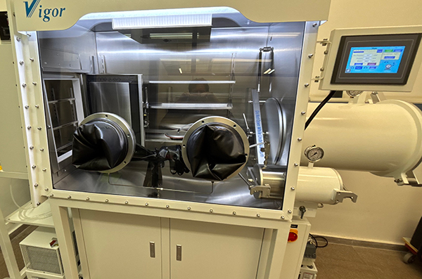 glovebox-operational
